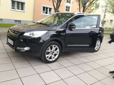 Gebraucht Ford Kuga 140 PS (102 kW) 2014 Schwarz SUV