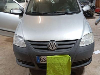 Gebraucht VW Fox 54 PS (39 kW) 2005 Grau Kleinwagen