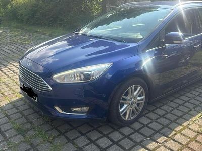 Gebraucht Ford Focus 150 PS (110 kW) 2015 Blau Kombi
