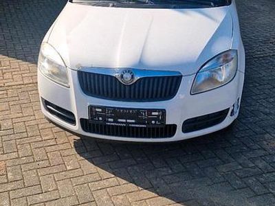 Gebraucht Skoda Fabia 60 PS (44 kW) 2010 Limousine