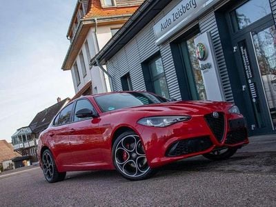 Rot Gebraucht 2024 Alfa Romeo Giulia Competizione Limousine | 39.990 € (Fairer Preis)