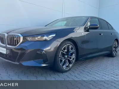 Gebraucht BMW i5 M Sport 250 kW (340 PS) 2025 Sophistograu brillanteffekt Limousine