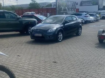 Gebraucht Kia Ceed 187 PS (137 kW) 2008 Schwarz Kleinwagen