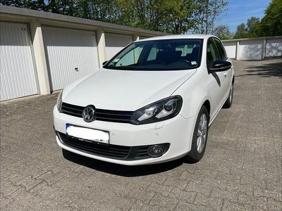 Usata VW Golf VI Style 122 CV (89 kW) 2011 Bianco Utilitaria