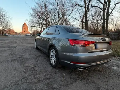 Usata Audi A4 130 CV (95 kW) 2019 Grigio Berlina