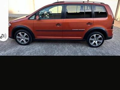 Second-hand VW Touran Cross 170 CP (125 kW) 2007 Portocaliu Monovolum