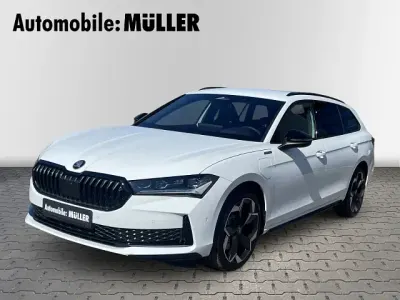 Neu Skoda Superb SportLine 204 PS (150 kW) 2026 Purity weiss Kombi