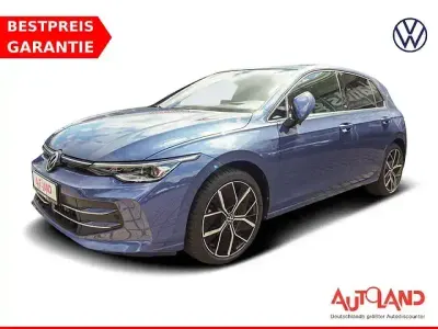 Gebraucht VW Golf VIII Edition 150 PS (110 kW) 2024 Anemonenblau metallic Limousine