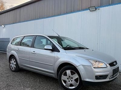 Silber Gebraucht 2010 Ford Focus Kombi | 1.999 € (Fairer Preis)