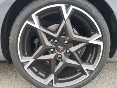 Neu Cupra Leon 333 PS (244 kW) 2026 Graphenegrau Kombi