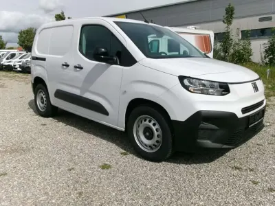 Neu Fiat Doblò Tech 110 PS (80 kW) 2025 Weiß Van / Kleinbus