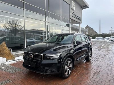 Schwarz metallic Gebraucht 2022 Volvo XC40 Core SUV | 27.560 € (Fairer Preis)