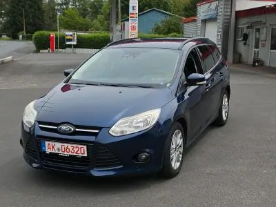 Gebraucht Ford Focus 115 PS (84 kW) 2011 Blau Kombi