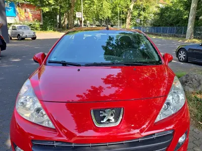 Gebraucht Peugeot 207 CC 120 PS (88 kW) 2010 Rot Cabrio