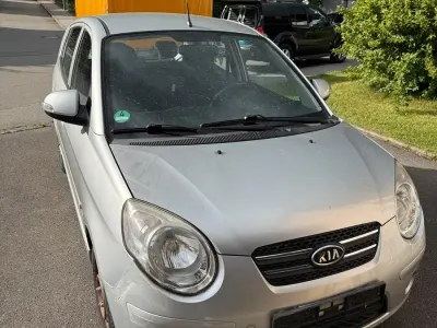 Gebraucht Kia Picanto 65 PS (47 kW) 2009 Silber Kleinwagen