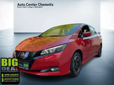 Gebraucht Nissan Leaf Acenta 110 kW (150 PS) 2022 Rot Kleinwagen