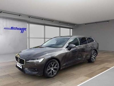 Gebraucht Volvo V60 Core 197 PS (144 kW) 2024 Platinum grey / metallic Kombi