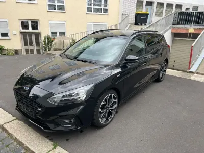 Gebraucht Ford Focus ST-Line 155 PS (114 kW) 2020 Schwarz Limousine