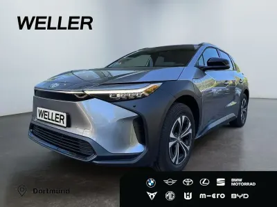 Usata Toyota bZ4X Team 150 kW (204 CV) 2024 Grigio SUV