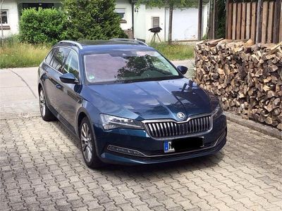 Gebraucht Skoda Superb Ambition 200 PS (147 kW) 2022 Blau Kombi