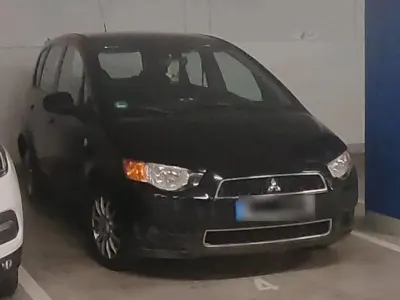 Gebraucht Mitsubishi Colt 95 PS (69 kW) 2011 Schwarz Kleinwagen