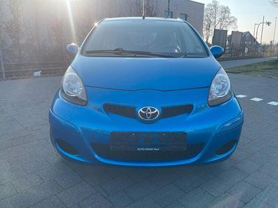 Gebraucht Toyota Aygo 68 PS (50 kW) 2010 Blau Kleinwagen