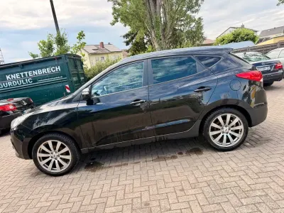 Gebraucht Hyundai ix35 Style 163 PS (119 kW) 2011 Schwarz SUV