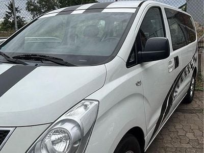 Hyundai H-1