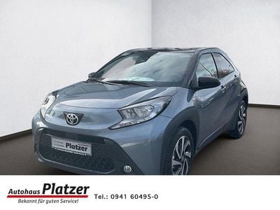 Neu Toyota Aygo X 72 PS (52 kW) 2025 1k3)/ black mica (209) (grau SUV