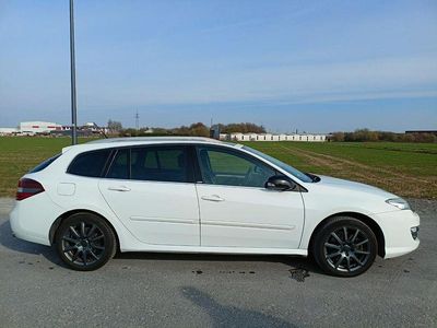 Gebraucht Renault Laguna GrandTour Dynamique 150 PS (110 kW) 2011 Weiß Kombi