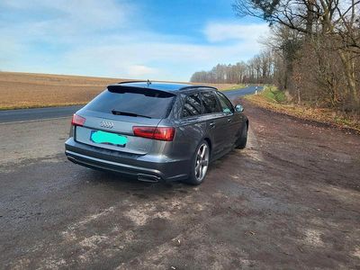 Grau Gebraucht 2016 Audi A6 Kombi | 22.000 €