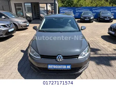 Gebraucht VW Golf VII Trendline 105 PS (77 kW) 2013 Grau Limousine