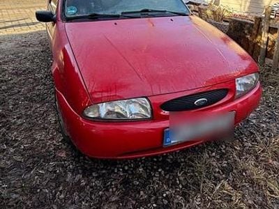 Rot Gebraucht 2000 Ford Fiesta Kleinwagen | 900 € (Fairer Preis)