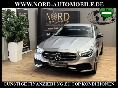 Używany Mercedes E300 Avantgarde 320 KM (235 kW) 2021 Srebrny Kombi