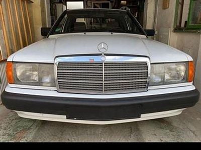 Usata Mercedes 190 85 CV (62 kW) 1992 Bianco Berlina