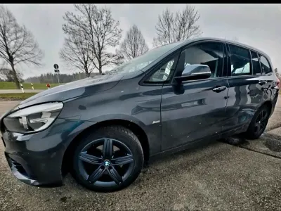 Gebraucht BMW 218 Sport Line 150 PS (110 kW) 2016 Grau Van / Kleinbus
