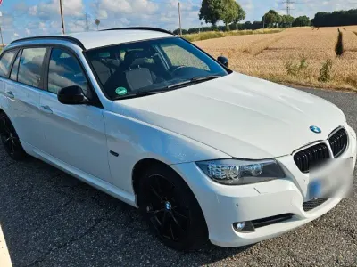 Gebraucht BMW 318 143 PS (105 kW) 2011 Weiß Kombi