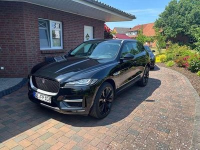 Second-hand Jaguar F-Pace R-Sport 300 CP (220 kW) 2019 Negru SUV