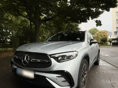 Gebraucht Mercedes GLC220 AMG 197 PS (144 kW) 2023 Silber SUV