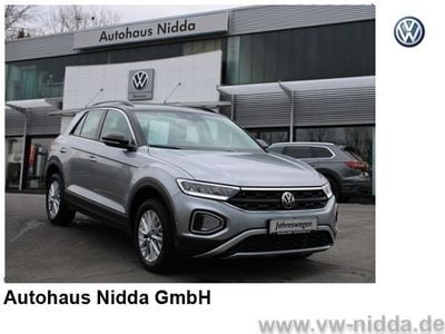 Gebraucht VW T-Roc Life 150 PS (110 kW) 2024 Pyritsilber metallic SUV