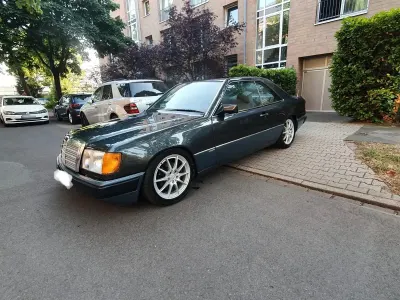 Gebraucht Mercedes 300 180 PS (132 kW) 1990 Grau Coupé