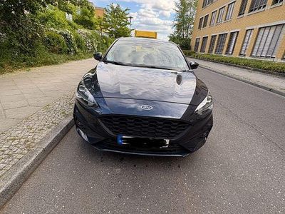 Gebraucht Ford Focus ST-Line 125 PS (91 kW) 2020 Blau Limousine