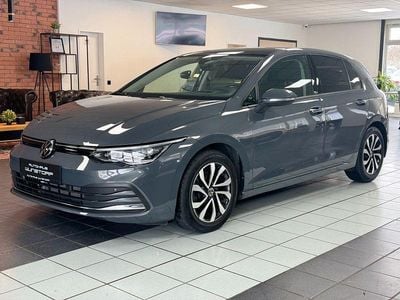 Gebraucht VW Golf VIII Active 150 PS (110 kW) 2022 Grau Limousine