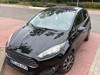 Schwarz Gebraucht 2013 Ford Fiesta SYNC Edition Limousine | 2.999 € (Fairer Preis)