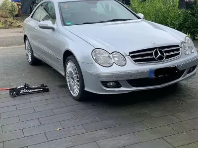 Gebraucht Mercedes CLK200 Avantgarde 184 PS (135 kW) 2007 Silber Coupé