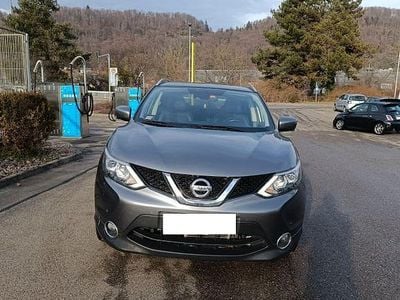 Grau Gebraucht 2015 Nissan Qashqai Acenta SUV | 13.000 € (Fairer Preis)
