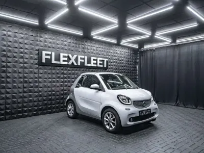 Gebraucht Smart ForTwo Cabrio Passion 90 PS (66 kW) 2016 Weiß Cabrio