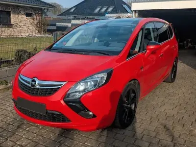 Gebraucht Opel Zafira Tourer Innovation 165 PS (121 kW) 2013 Rot Van / Kleinbus