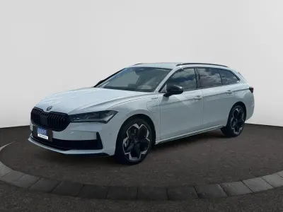 Neu Skoda Superb SportLine 204 PS (150 kW) 2026 Weiß Kombi