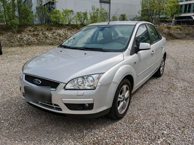 gebraucht Ford Focus Focus2.0 (Benzin) 16V Ghia mit Android System!